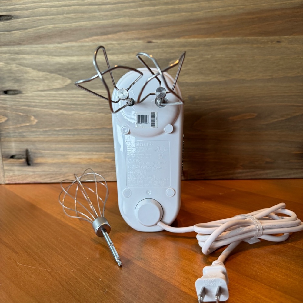 Cuisinart 7-Speed Hand Mixer HM-70 - Picture 8 of 11